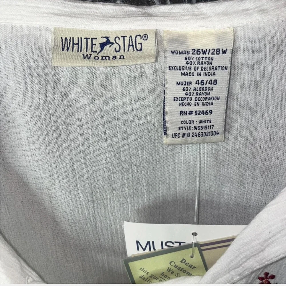 NWT White Stag Top with Floral Embroidery lace up neckline 26W/28W - Picture 6 of 7
